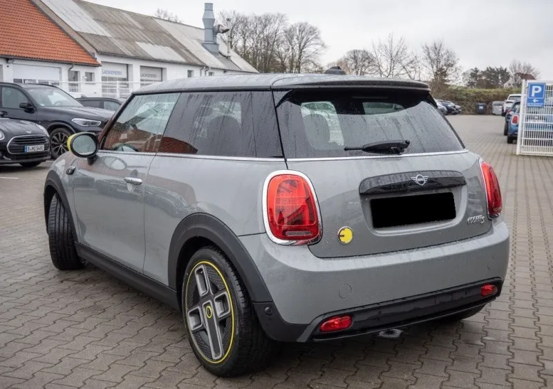 Mini Cooper SE =Electric Trim= Panorama Гаранция Image 2